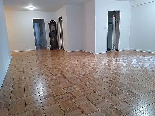 5th image of 77 W 55th St APT 4B