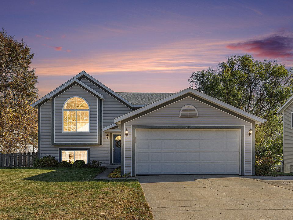 1st image of 720 Kommer Ct NW