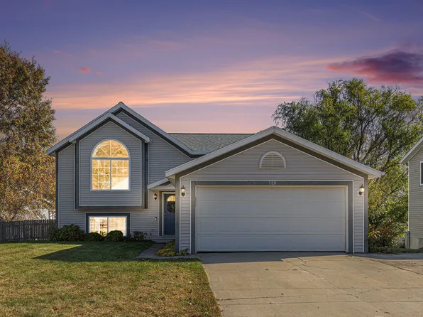 720 Kommer Ct NW, Grand Rapids, MI 49504