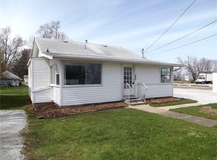 1424 Hubbard Rd, Madison, OH 44057