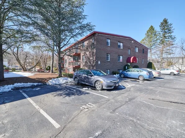 1011 Main St Unit 12, Woburn, MA 01801