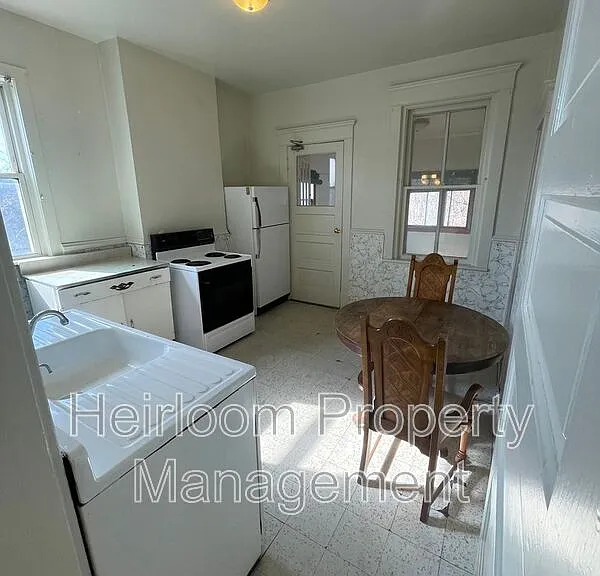 509 N 1st Ave W — Photo 7