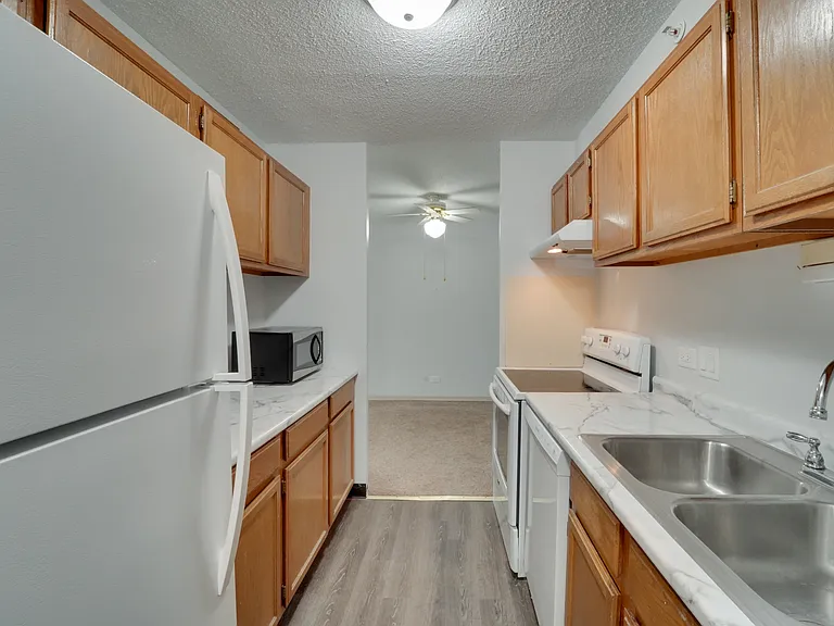 1800 Huntington Blvd #206 — Photo 4