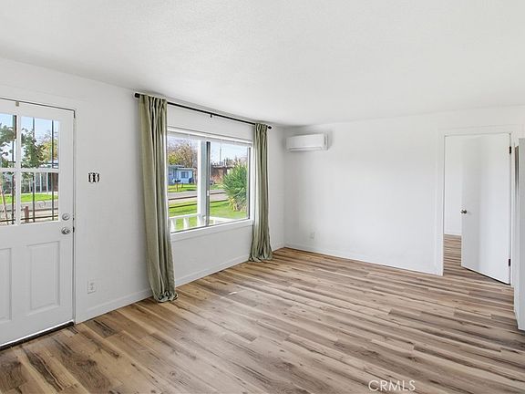 5th image of 2194 Meadowbrook Ave