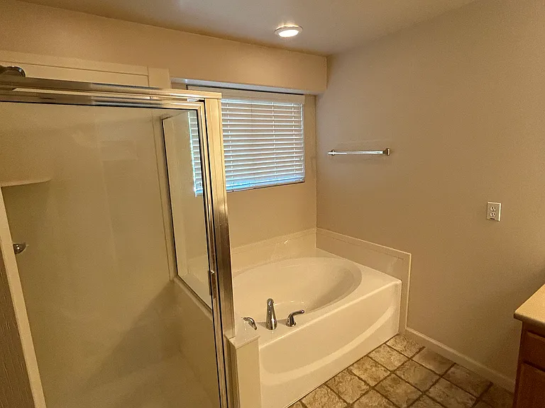 1394 W Stone Meadow Dr — Photo 6