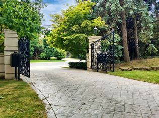 52 Post Rd, Toronto, ON M3B 1H8