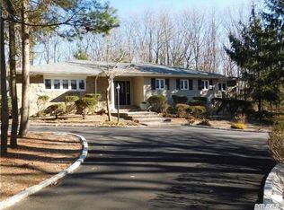 7 Deer Path, Port Jefferson, NY 11777