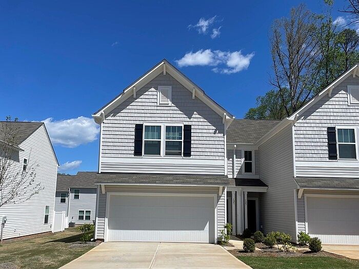 1st image of 121 Luna Ln