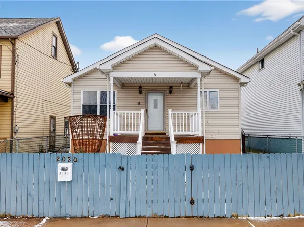 2020 Constitution Blvd, Arnold, PA 15068