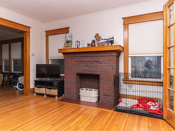 5th image of 82 Saranac Ave #1