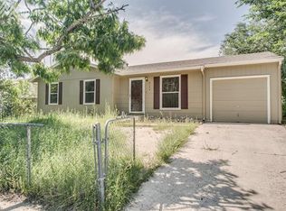 2734 Ferber Dr, Colorado Springs, CO 80916