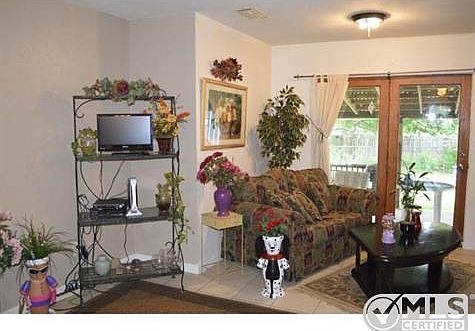 2nd living area