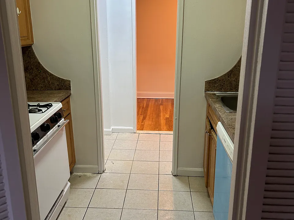 3301 Nostrand Ave #3J