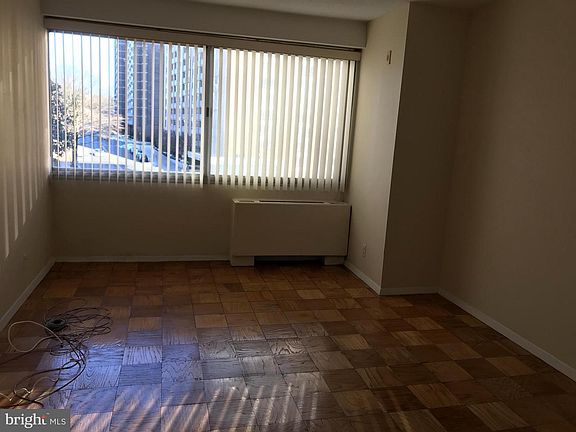 5th image of 4515 Willard Ave APT 1018S