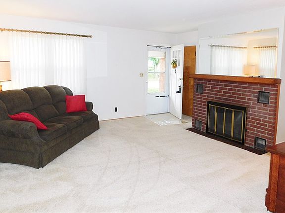 4th image of 615 E Central Ave