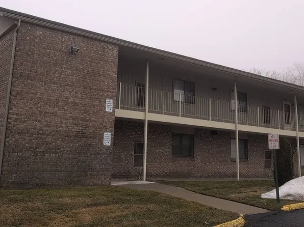 39481 Harrison Bay Ct, Harrison Township, MI 48045