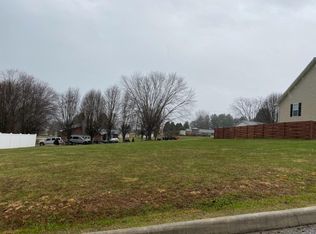 121 West Dr, La Follette, TN 37766