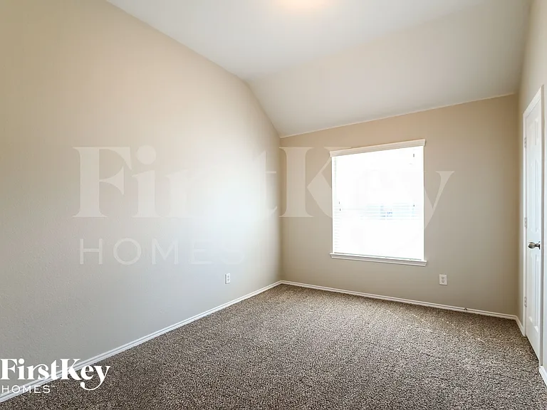 824 Trailwood Dr — Photo 11