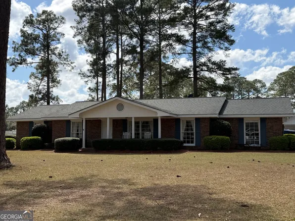 122 Delacy St, Eastman, GA 31023