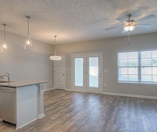 4th image of 1840 Bethpage Dr Lot 140
