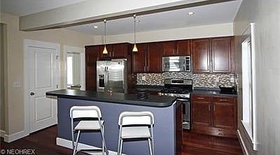 3rd image of 5016 Bridge Ave