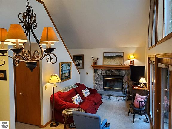 3rd image of 13052 N Knollwood Dr