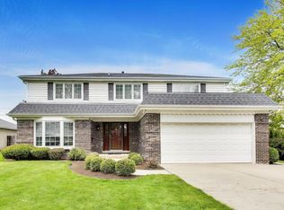 1626 E Barberry Ln, Mount Prospect, IL 60056