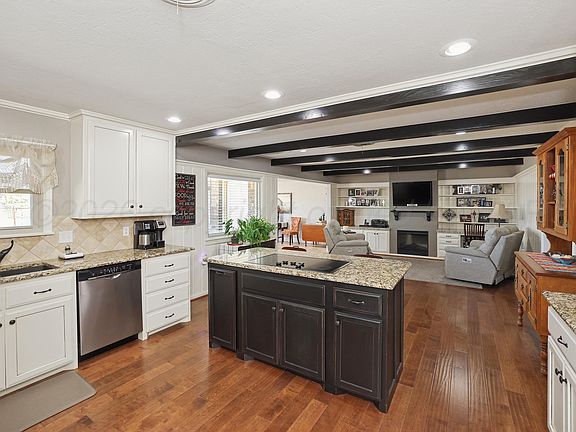 5th image of 43 Fannin Dr