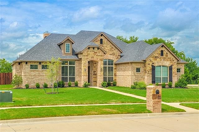1st image of 118 Claremont Dr