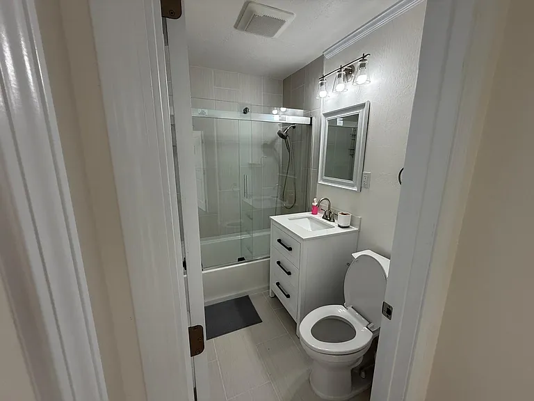 220 Sequoia Ave — Photo 8