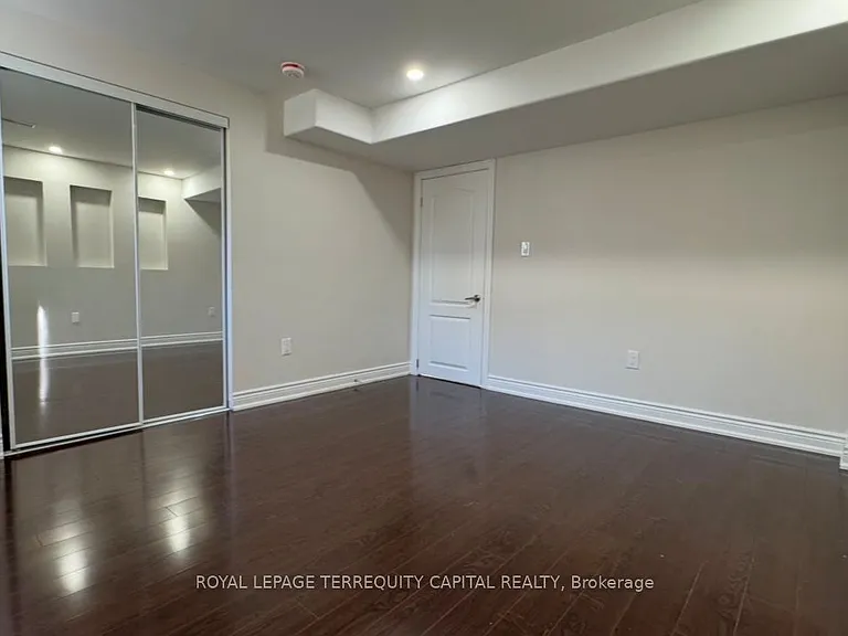 7427 Allspice Trl #LOWER — Photo 12