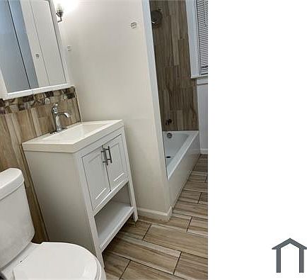 2nd image of 9126 S Loomis St #2N