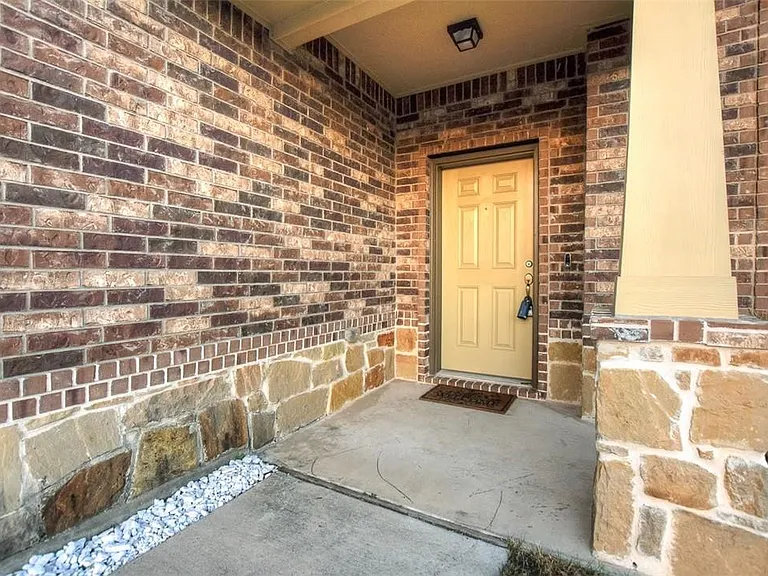 7993 Arezzo Dr — Photo 3