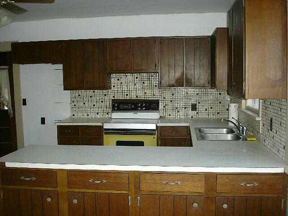 5th image of 1501 W 50th St