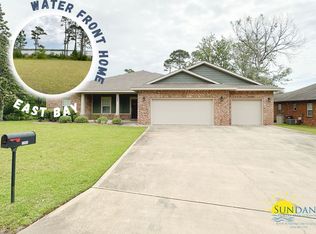 2990 Shearwater Dr, Navarre, FL 32566