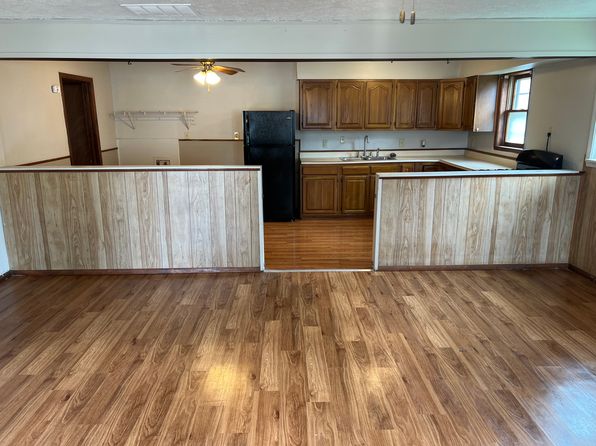 516 E South St APT 3