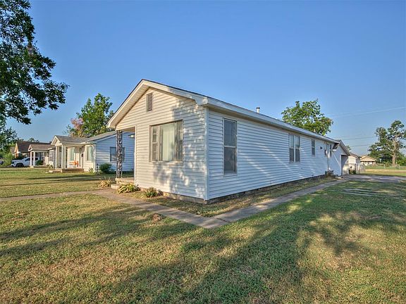 5th image of 1730 N Park Ave