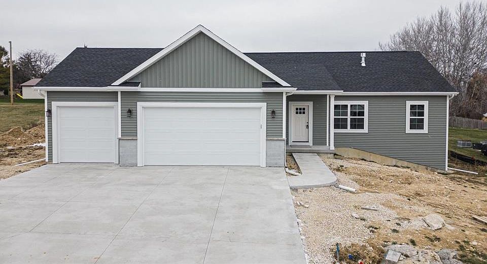 1st image of 409 Ridge Ct