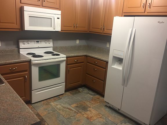 5th image of 3870 Southwood Trace Ln