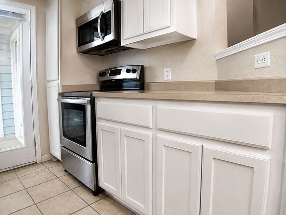 5th image of 3111 Tom Green St APT 311