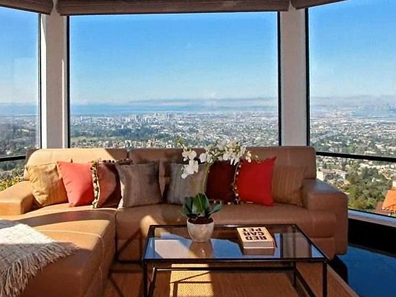 Living Room - San Francisco View