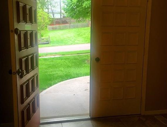 3rd image of 6150 Ironside Dr