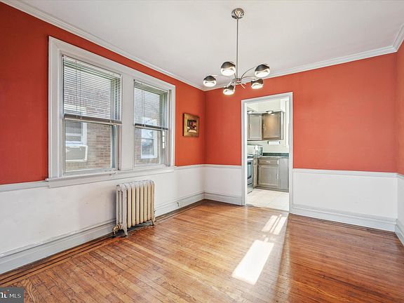5th image of 162 Woodland Ave