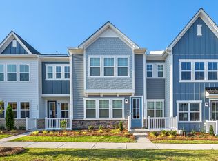 5847 Strathmore Ct, Charlotte, NC 28215