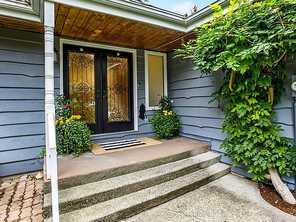 5th image of 11643 192b St