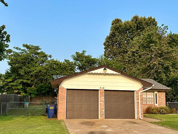 2nd image of 712 S Highland Dr