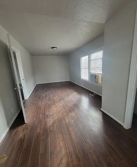 5318 Chennault Rd — Photo 3