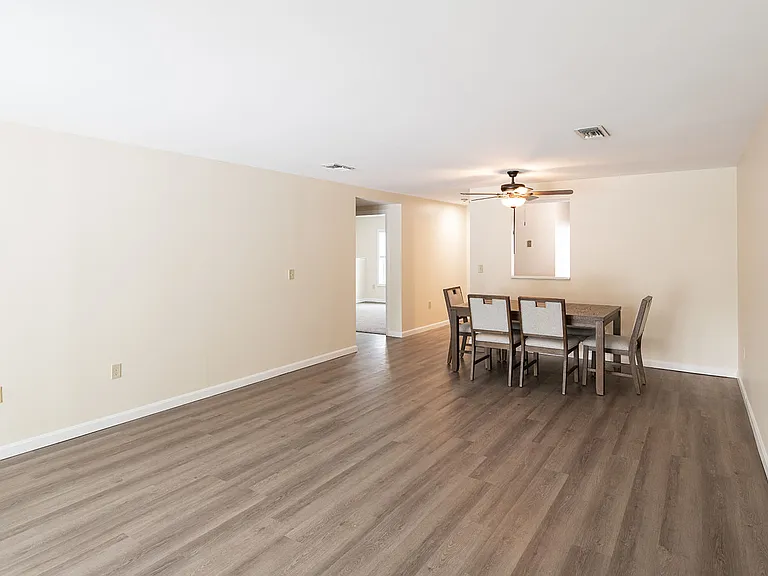 South Bend Apartments — Photo 9