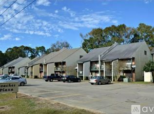 136 N Meyers Dr APT A, Lafayette, LA 70508