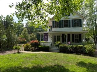 28 Navesink Ave, Rumson, NJ 07760